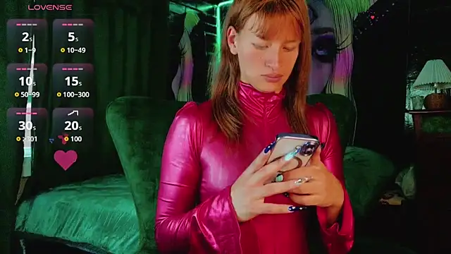 Summer XO online show from April 10, 10:25 pm