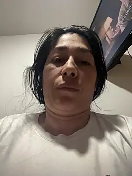 Snapshot of andreaisis2 chatting on April 25, 7:11 pm andreaisis2 online show from April 25, 7:11 pm
