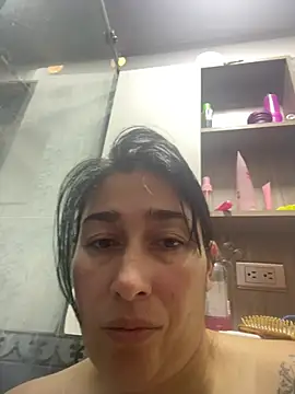 Snapshot of andreaisis2 chatting on April 29, 7:31 pm andreaisis2 online show from April 29, 7:31 pm