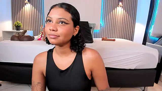 Zafiiraa online show from February 8, 3:10 pm