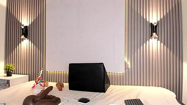 Zafiiraa online show from February 25, 1:20 am