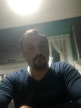 Snapshot of serkan201852 chatting on December 24, 8:27 pm serkan201852 online show from December 24, 8:27 pm