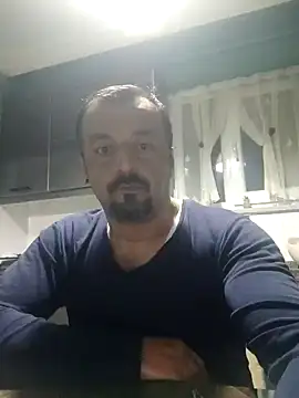 Snapshot of serkan201852 chatting on March 14, 10:27 pm serkan201852 online show from March 14, 10:27 pm