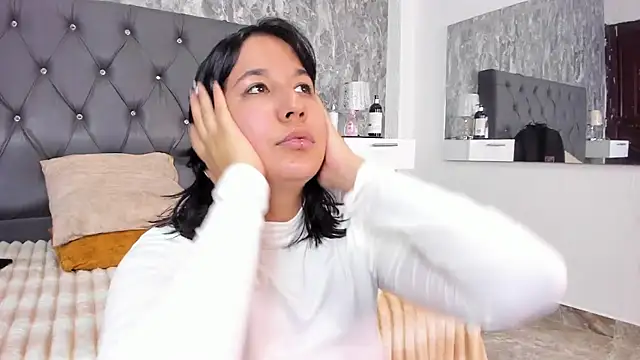 Lia sarahi online show from February 20, 12:18 am