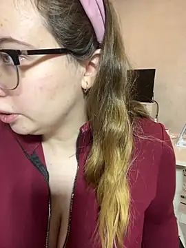 DienkaGreen online show from November 20, 4:23 am