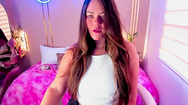 Snapshot of lena_paulxo chatting on June 11, 6:39 pm lena paulxo online show from June 11, 6:39 pm