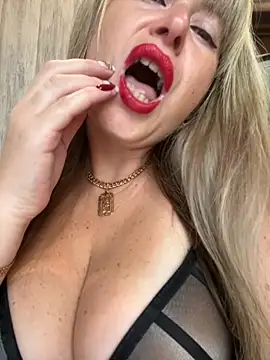 Kittenforyou online show from October 16, 8:26 am