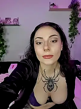 Moxxxie online show from December 5, 5:17 pm