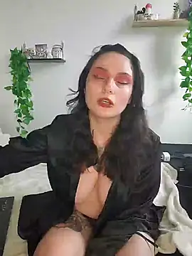 Moxxxie online show from March 9, 2:10 pm