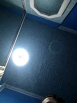 Wero4200 online show from October 22, 8:52 pm