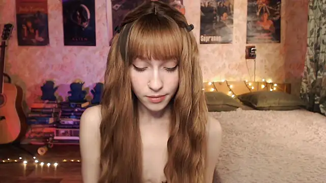 Friendly Ellie online show from December 3, 1:10 pm