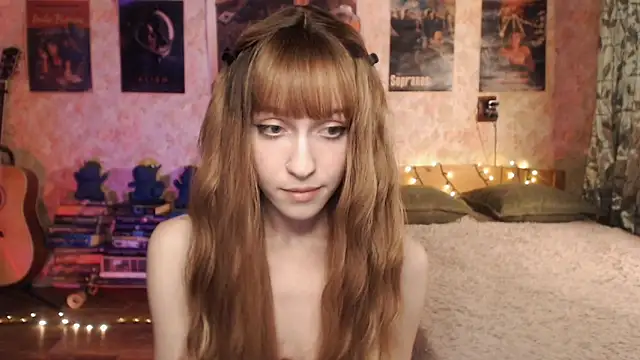 Friendly Ellie online show from December 4, 1:20 pm