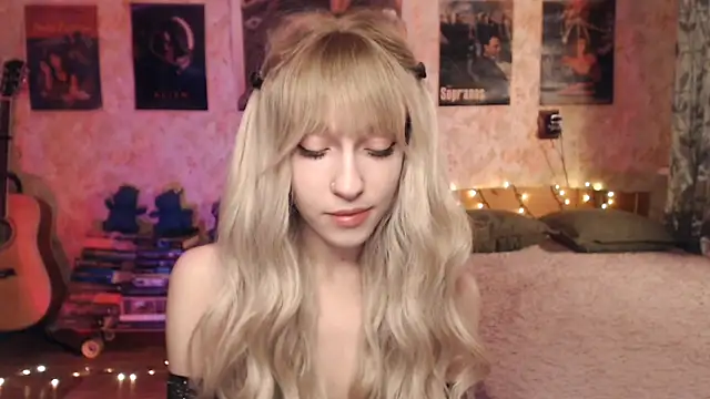 Friendly Ellie online show from January 20, 11:10 pm