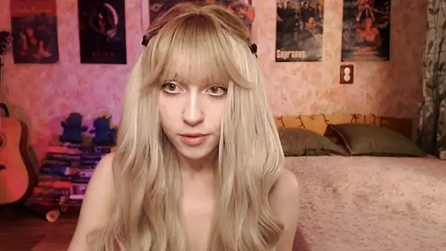 Friendly Ellie online show from March 5, 11:16 pm