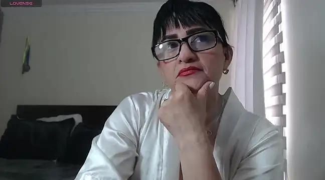 ISABEEL SOFIA01 online show from February 2, 4:00 pm