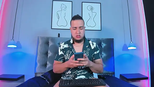 CelinayHanck online show from December 8, 6:06 pm