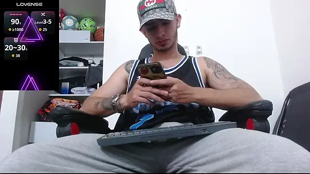 Snapshot of freestyle_blake1 chatting on October 4, 6:28 pm freestyle blake1 online show from October 4, 6:28 pm