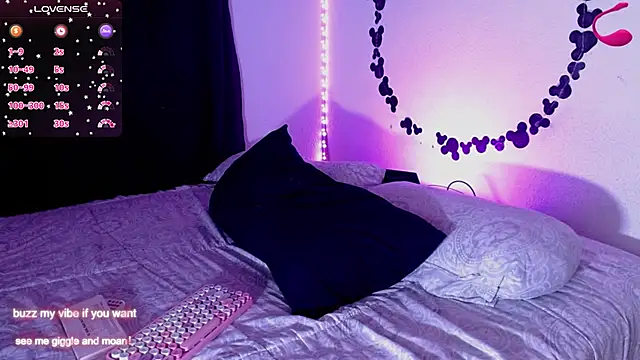 KLOE MARTINS online show from February 27, 8:47 am