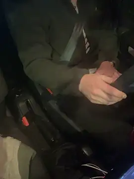 agitnizci13 online show from December 4, 4:48 pm