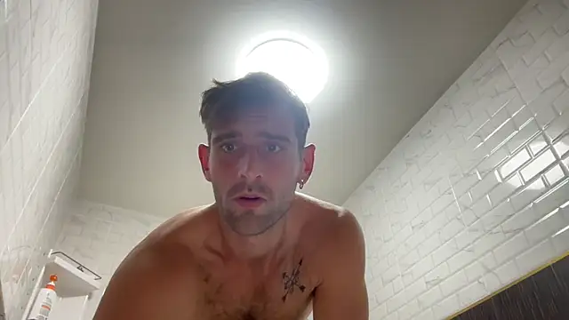 lukegunn online show from February 10, 11:45 pm