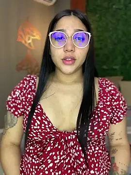 Amandanauty online show from January 2, 3:15 am