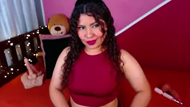 Queenamazon1 online show from April 8, 6:13 am