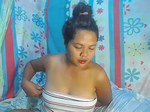 Snapshot of Ms_Lollipop69 chatting on March 7, 12:15 am Ms Lollipop69 online show from March 7, 12:15 am