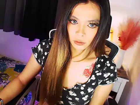 MajesticKitana online show from June 4, 5:24 am