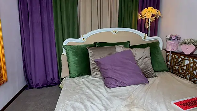 VanessaJonson online show from March 17, 5:12 am