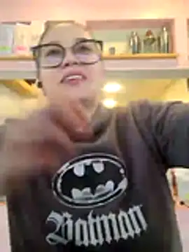 Snapshot of karolgirl-1 chatting on June 9, 5:02 pm karolgirl-1 online show from June 9, 5:02 pm