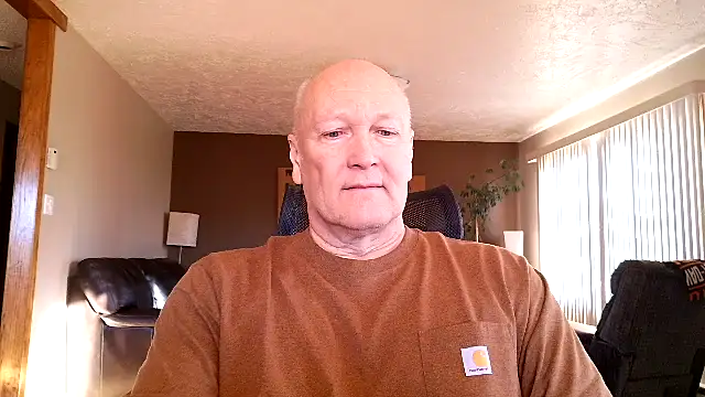 Snapshot of BasicAnt chatting on February 12, 3:29 pm BasicAnt online show from February 12, 3:29 pm