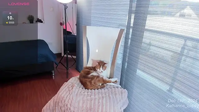 Katharina Lopez online show from December 16, 9:09 pm