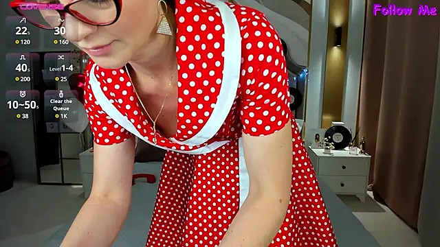 annasimonsj online show from February 20, 12:41 am