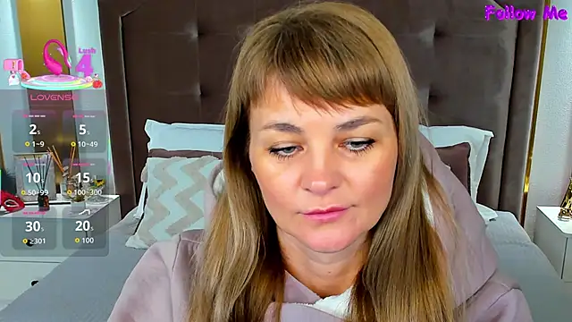 annasimonsj online show from October 15, 1:06 am