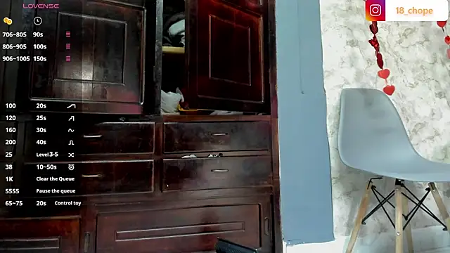 Snapshot of _charlotte11 chatting on February 12, 2:32 pm charlotte11 online show from February 12, 2:32 pm