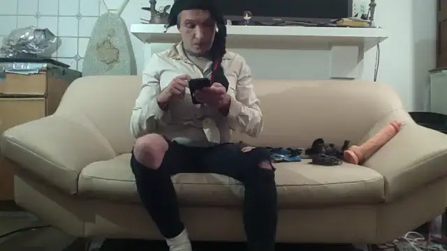 Snapshot of Sissy_naomi chatting on February 6, 6:44 pm Sissy naomi online show from February 6, 6:44 pm