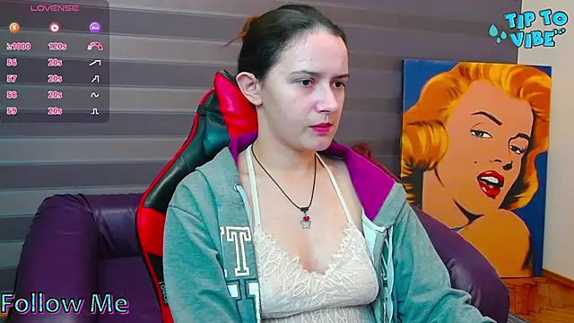 iris nikhols online show from November 3, 10:32 pm