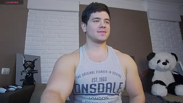 Snapshot of Arilas_ chatting on December 4, 8:12 am Arilas  online show from December 4, 8:12 am