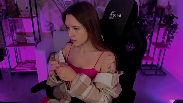 Snapshot of JennyDens chatting on December 23, 5:39 am JennyDens online show from December 23, 5:39 am