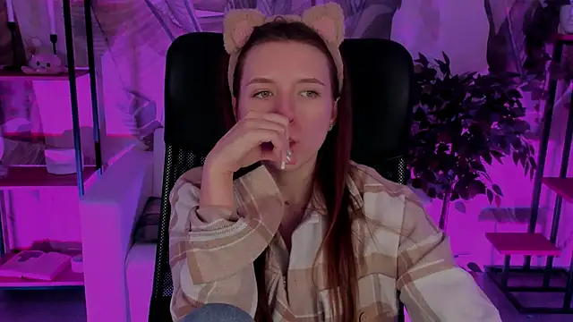 Snapshot of JennyDens chatting on January 3, 9:04 am JennyDens online show from January 3, 9:04 am