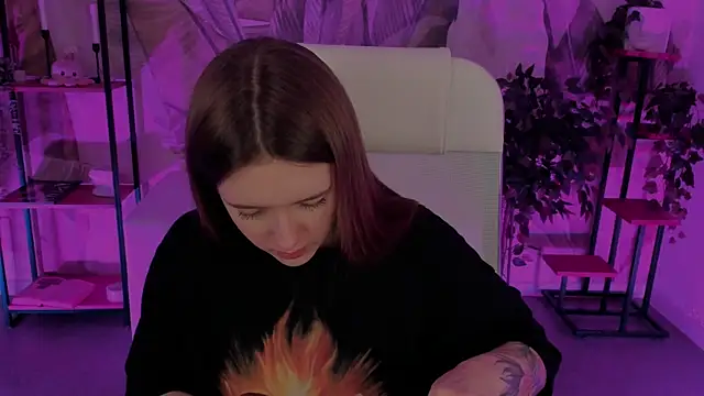 Snapshot of JennyDens chatting on March 10, 2:39 am JennyDens online show from March 10, 2:39 am