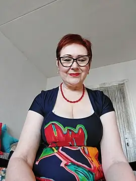 Snapshot of Fire_Night chatting on February 13, 7:26 am Fire Night online show from February 13, 7:26 am