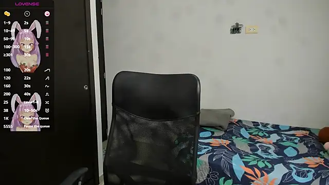 evelyx69x online show from December 11, 9:45 pm