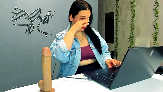 WorshipLilit online show from January 17, 5:16 pm