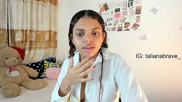 Snapshot of ValienteGirl_ chatting on February 5, 4:16 am ValienteGirl  online show from February 5, 4:16 am