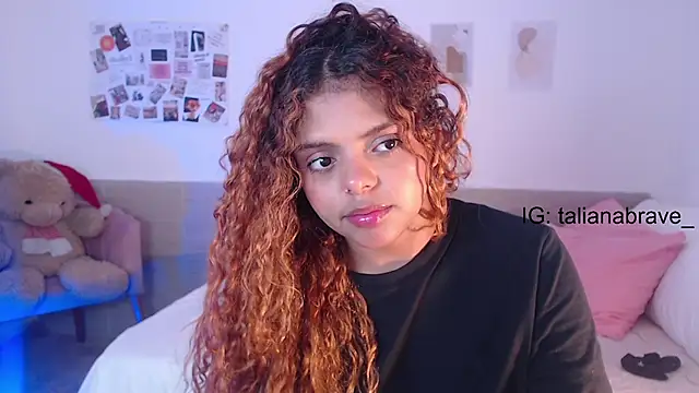 Snapshot of ValienteGirl_ chatting on March 7, 5:51 am ValienteGirl  online show from March 7, 5:51 am