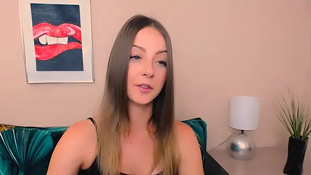 Snapshot of NatalieSexy chatting on May 25, 6:19 am NatalieSexy online show from May 25, 6:19 am