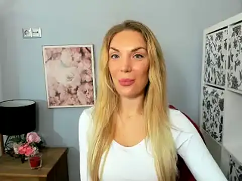 AulloraHoney online show from December 22, 9:22 am