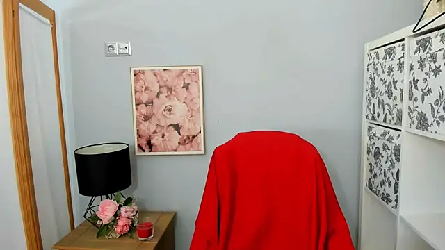 AulloraHoney online show from February 15, 9:16 am