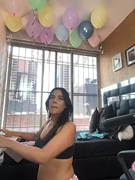 Little Amber6 online show from January 10, 8:04 pm